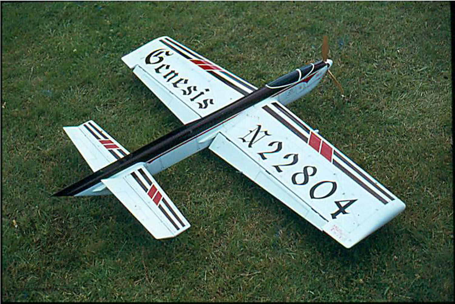 Кордовая пилотажная модель GENESIS 
