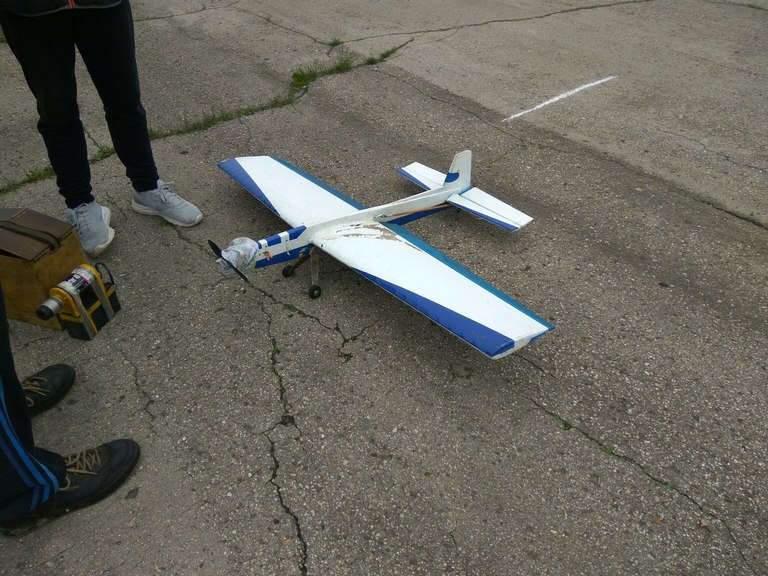 Контурная модель самолета